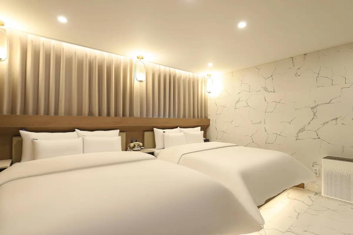 Rosy Hotel Cheongju Exterior foto