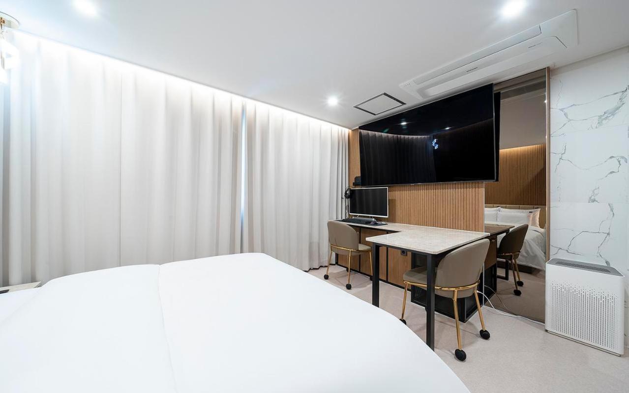 Rosy Hotel Cheongju Exterior foto