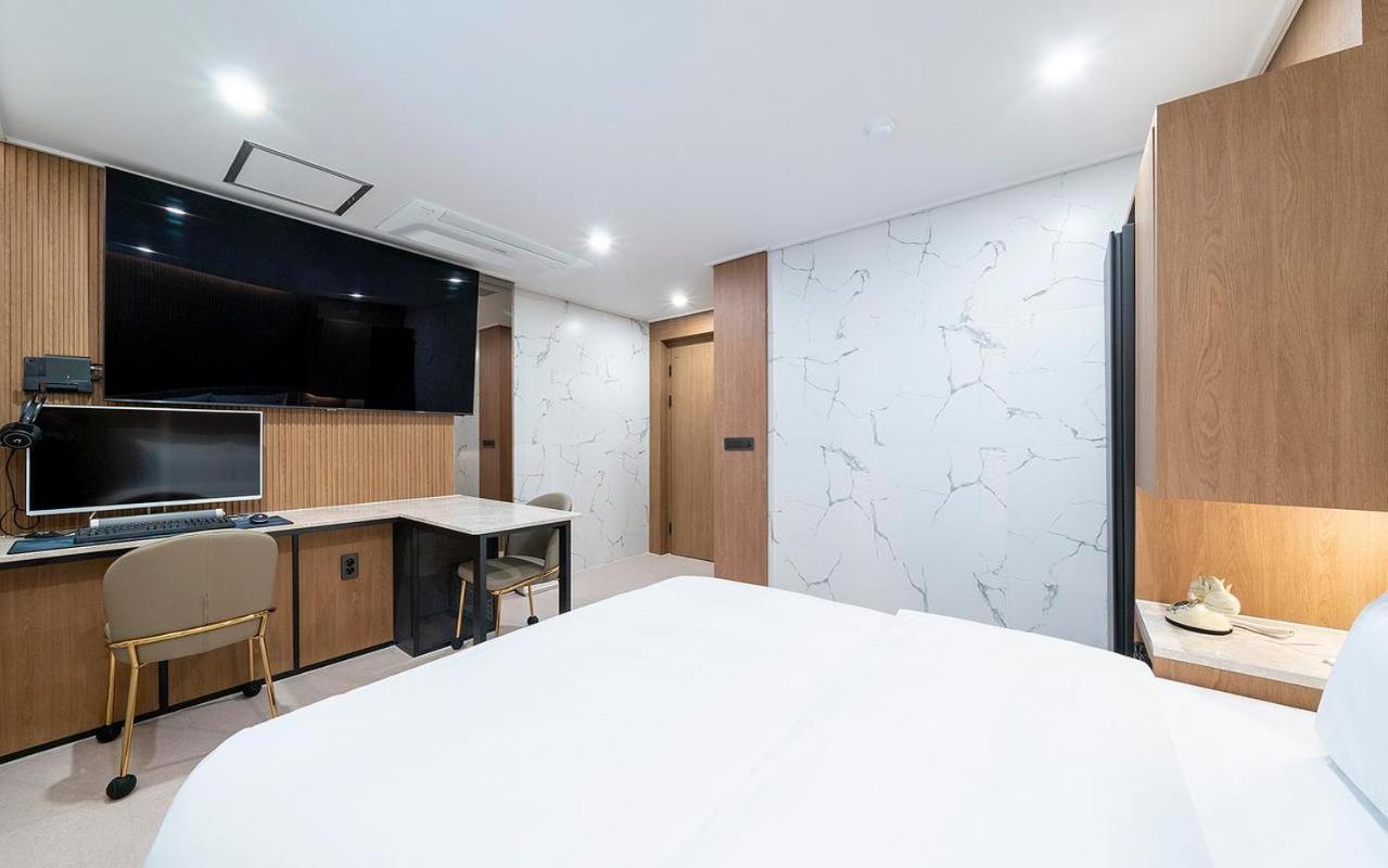 Rosy Hotel Cheongju Exterior foto